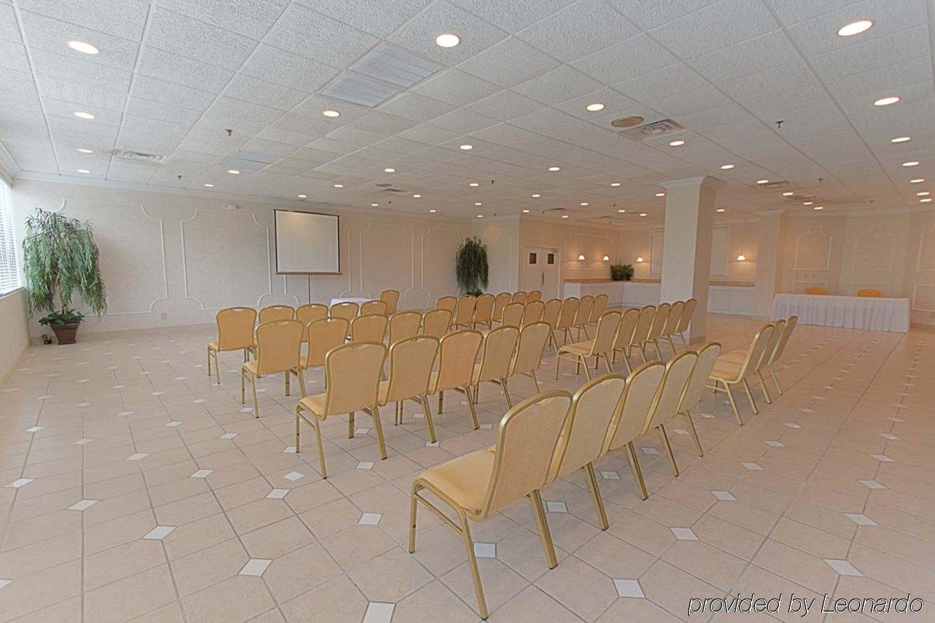 Doubletree By Hilton Clarksville Riverview 사업 사진