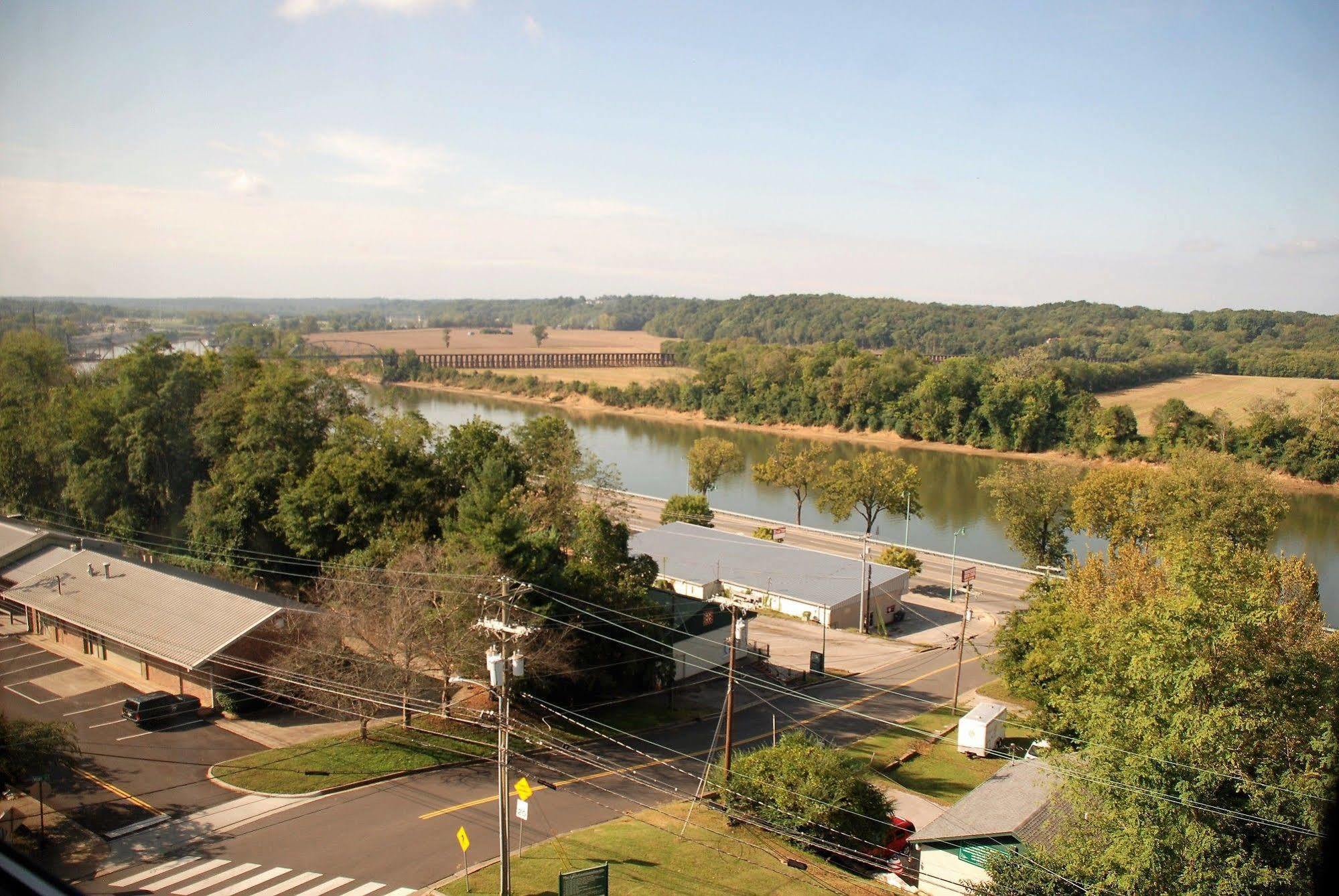 Doubletree By Hilton Clarksville Riverview 외부 사진