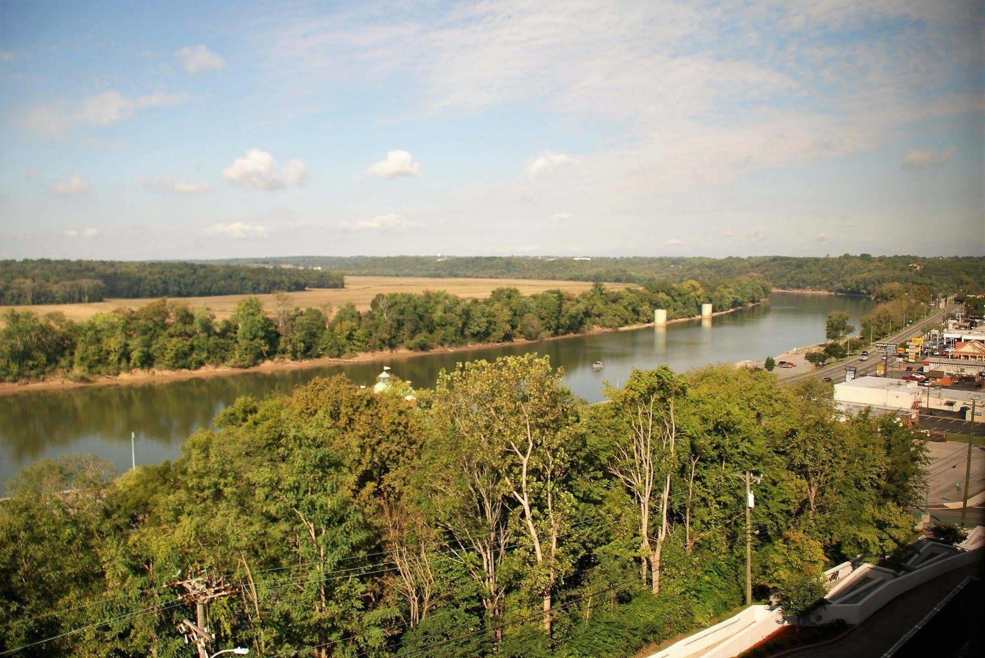 Doubletree By Hilton Clarksville Riverview 외부 사진
