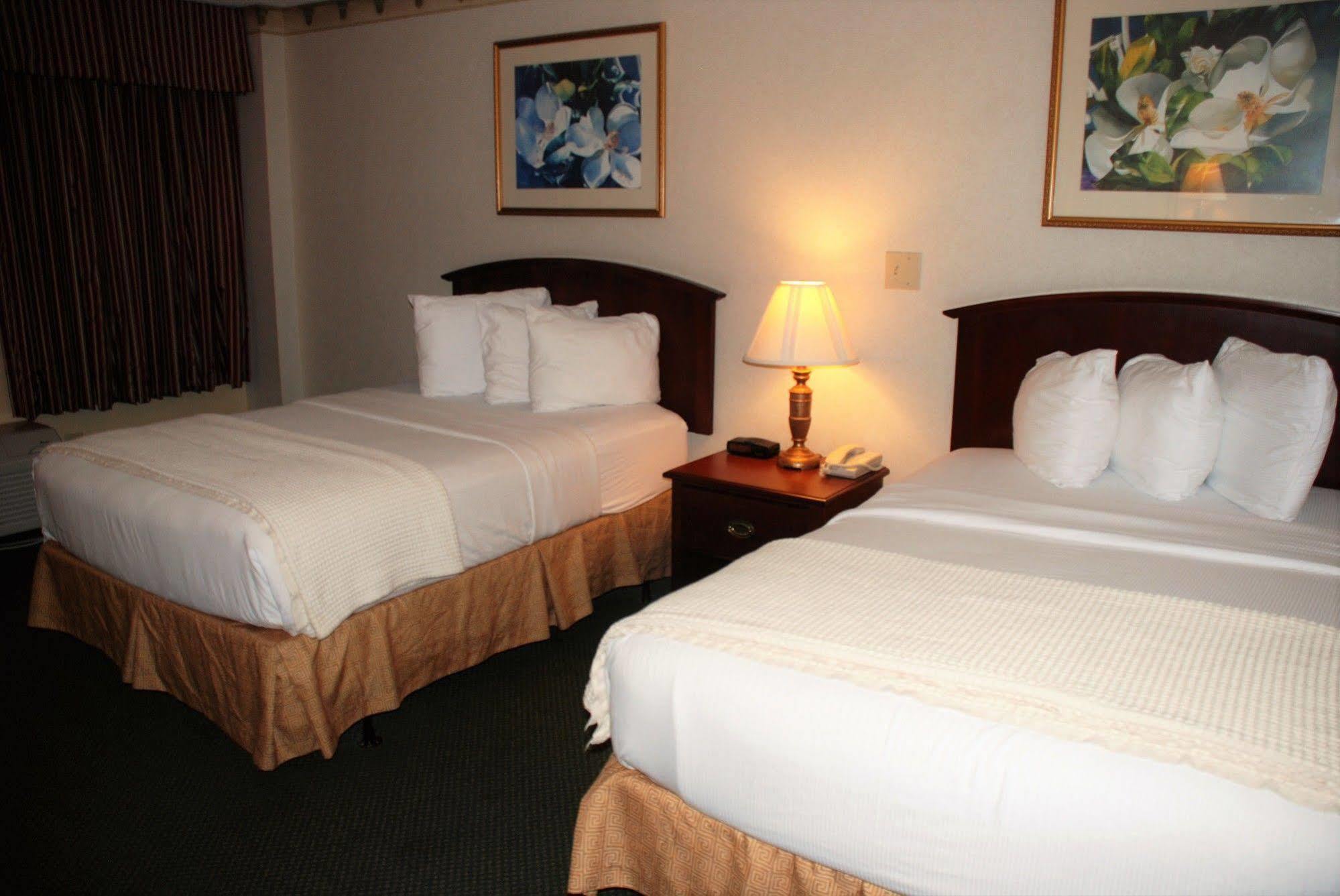 Doubletree By Hilton Clarksville Riverview 외부 사진